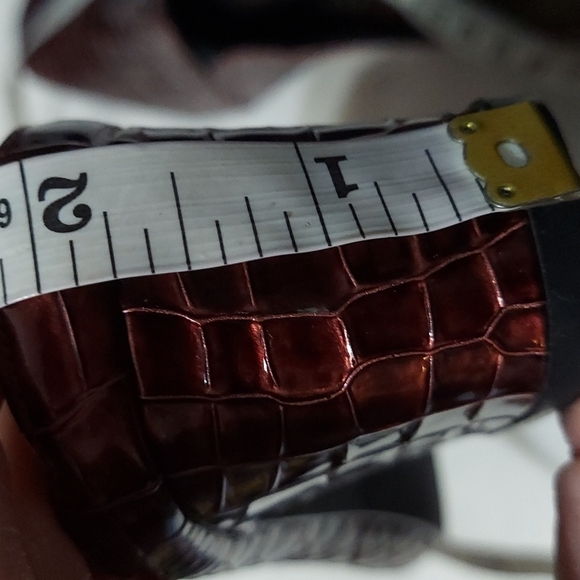 J Renee Burgundy Croc Mules Size 8 - Picture 8 of 8